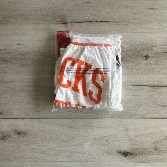 Ultra Game New York Knicks Mesh Shorts 8” White M NWT‎ IN PACKAGING - Picture 5 of 7